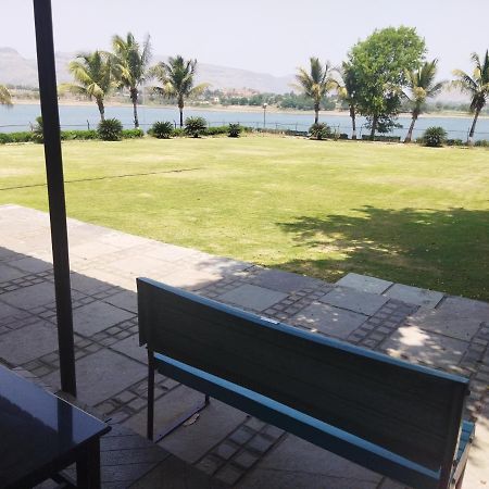Savana Lake Resort Nashik Exteriör bild
