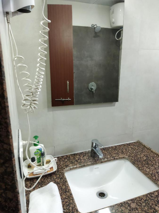 Savana Lake Resort Nashik Exteriör bild