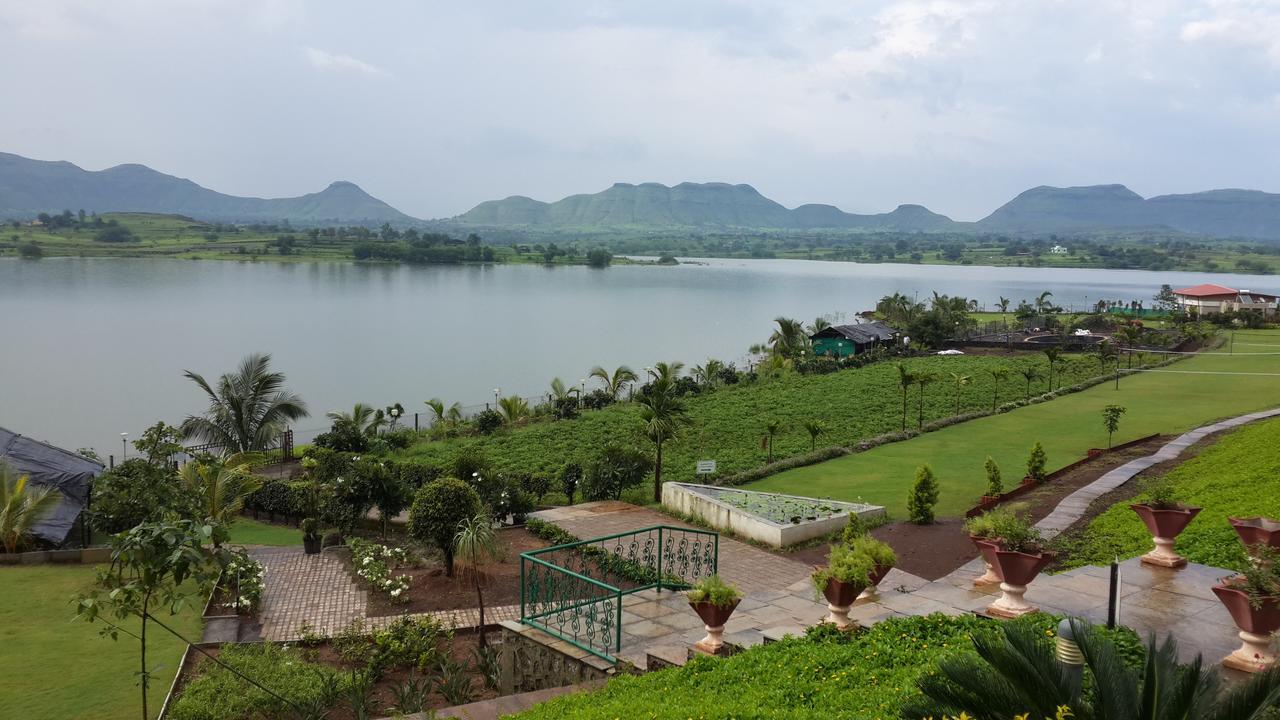 Savana Lake Resort Nashik Exteriör bild