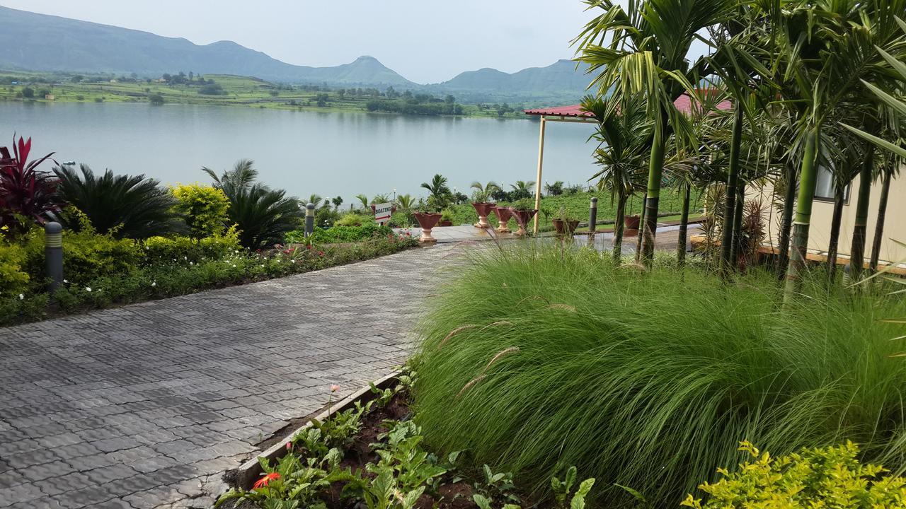 Savana Lake Resort Nashik Exteriör bild