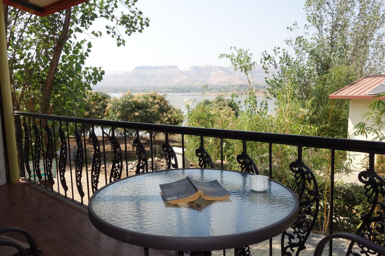 Savana Lake Resort Nashik Exteriör bild